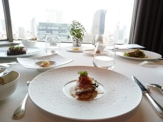 ANAインターコンチネンタルホテル東京「ピエール・ガニェール」レストラン メイン魚料理