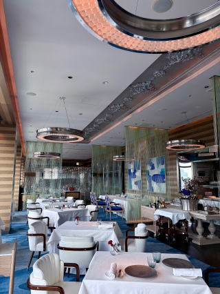 マンダリンオリエンタル東京 37階 フレンチファインダイニング「シグネチャー」